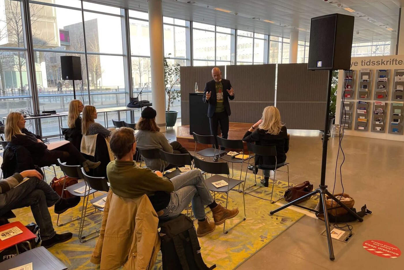 A group of you people are gathered at a events for international students, organised by the university chaplains at UCPH